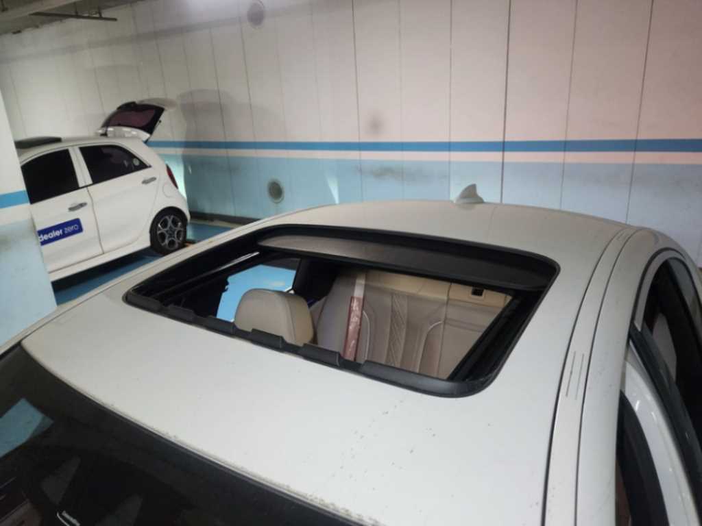 BMW 5 Series - Vista 5