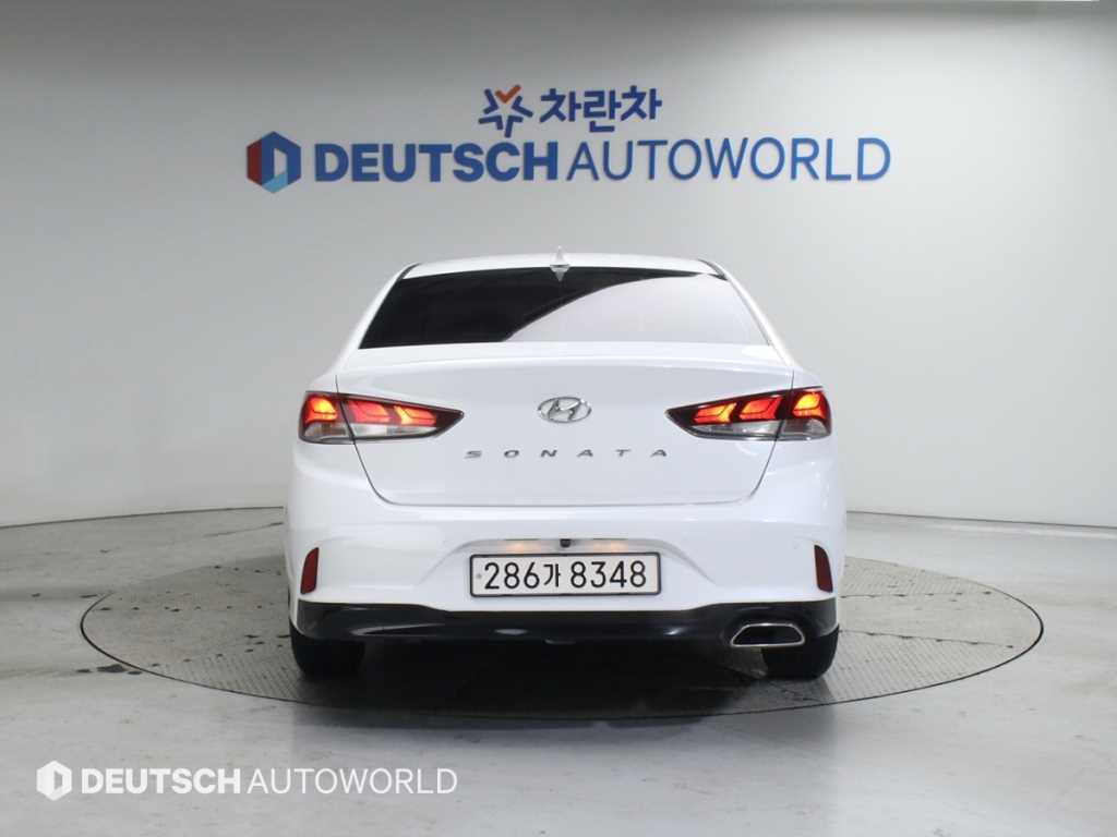 HYUNDAI Sonata - Vista 4