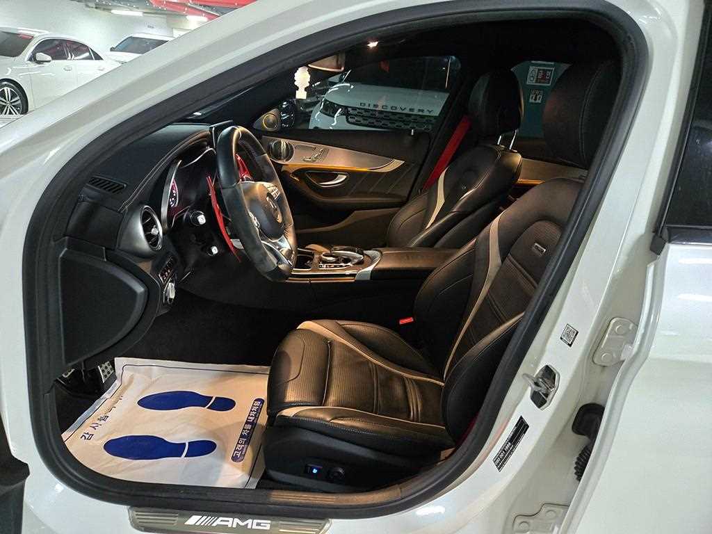 Mercedes Benz C Class - Vista 5