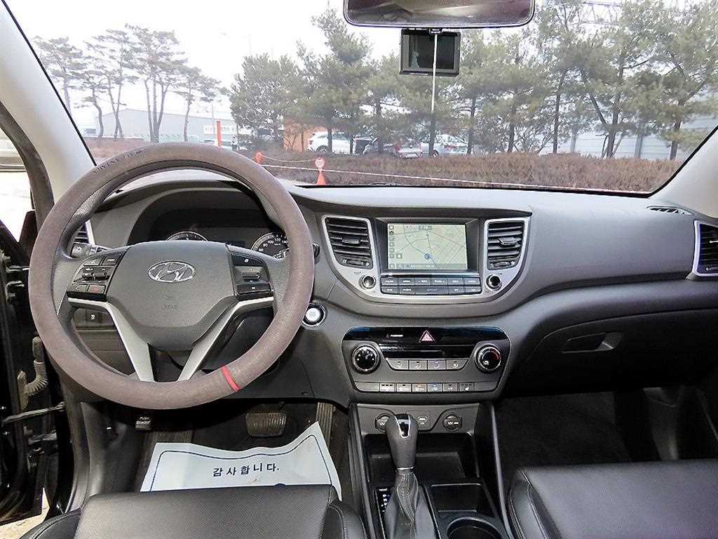 HYUNDAI Tucson - Vista 7