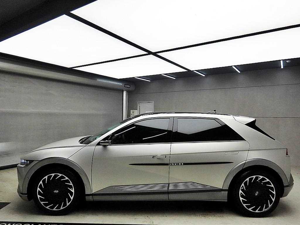 HYUNDAI Ioniq 5 - Vista 4