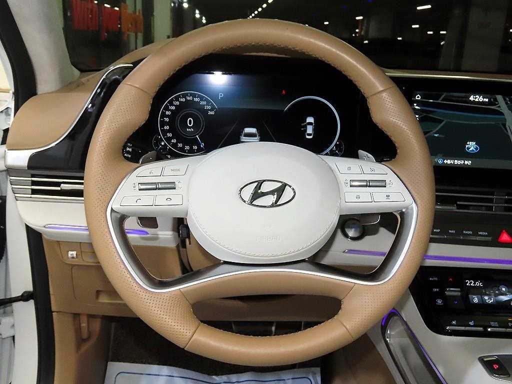 HYUNDAI Grandeur - Vista 9