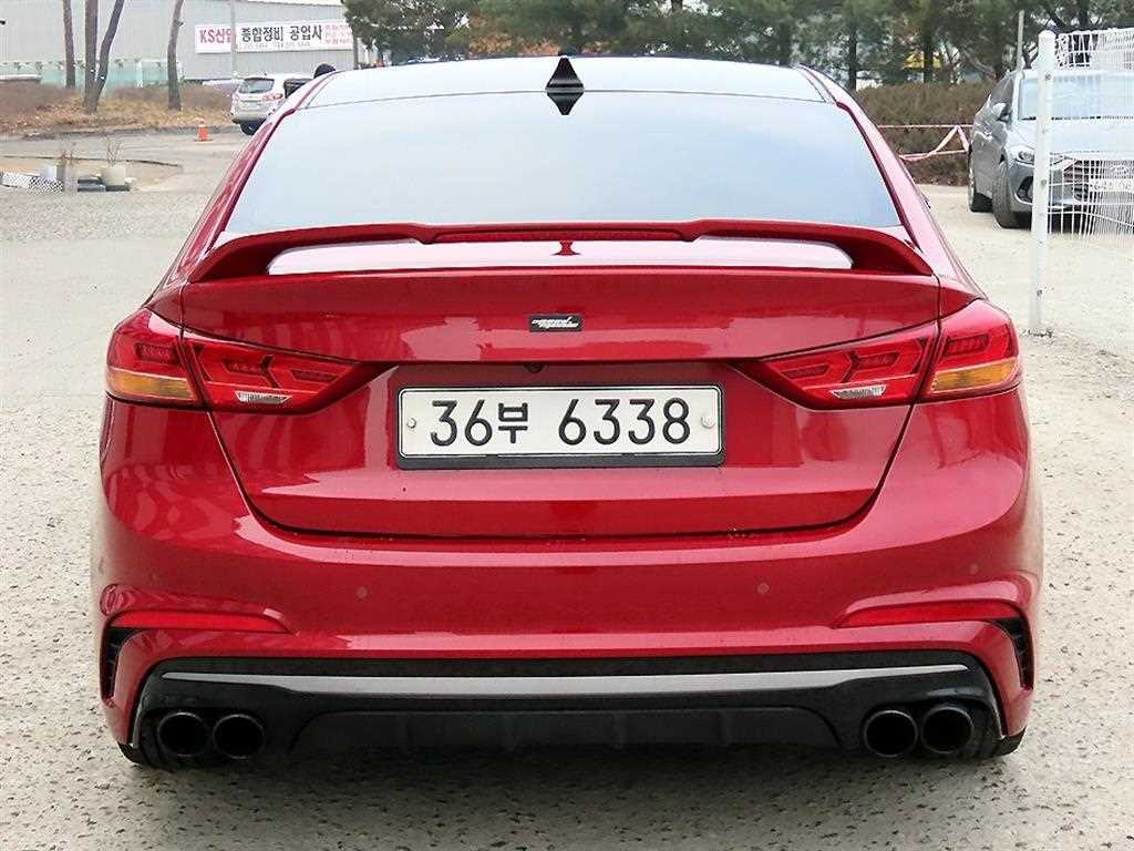 HYUNDAI Avante - Vista 4