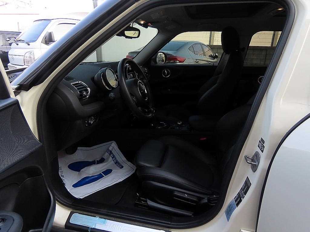 Mini Clubman - Vista 5