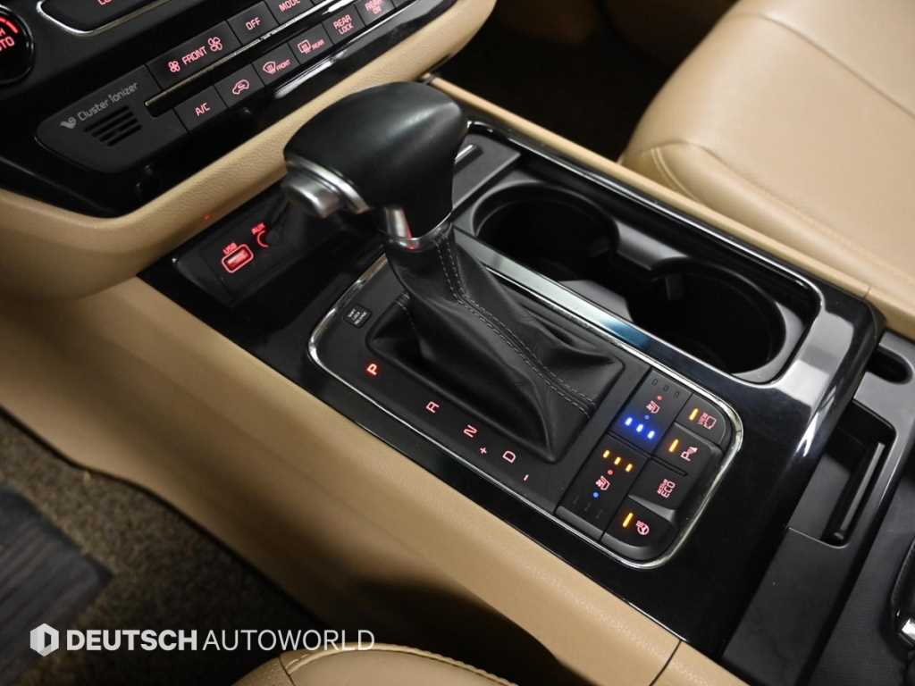 KIA Carnival - Vista 9