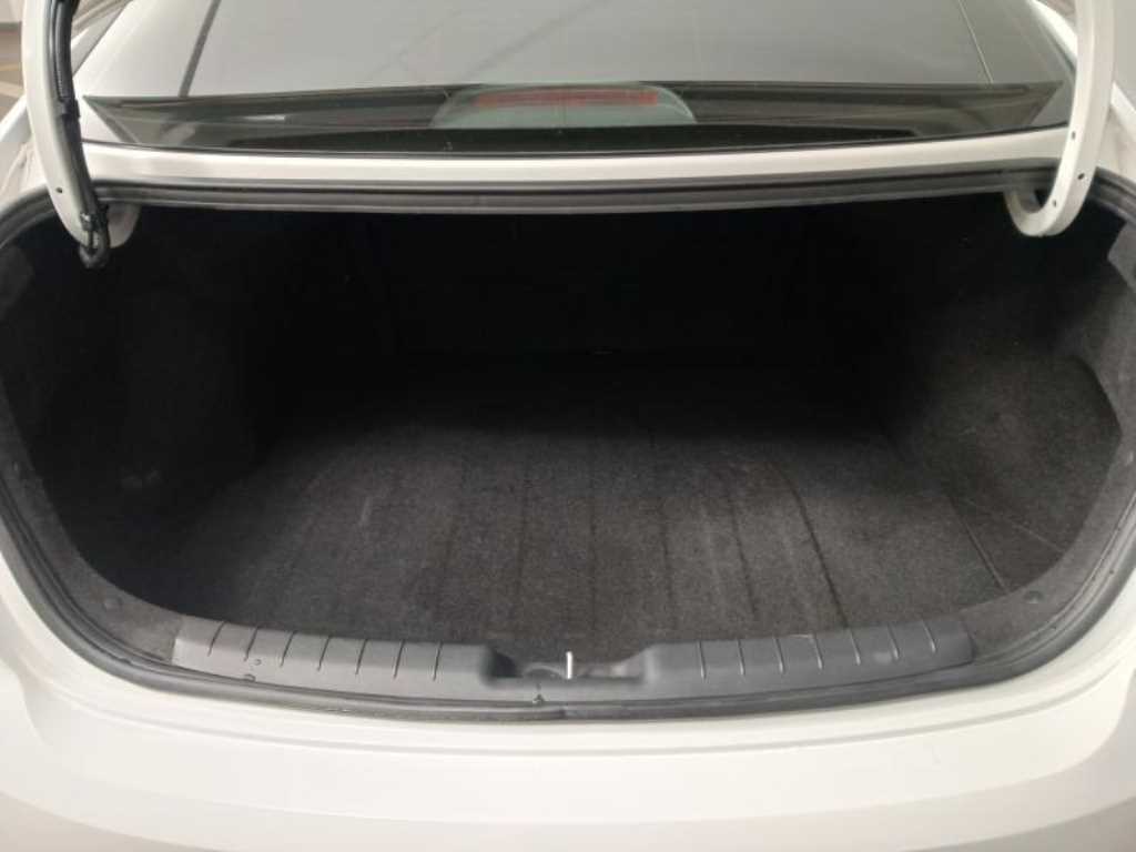 HYUNDAI Avante 2020 Blanco - Importación desde Corea - HF Imports Iquique - Foto 18