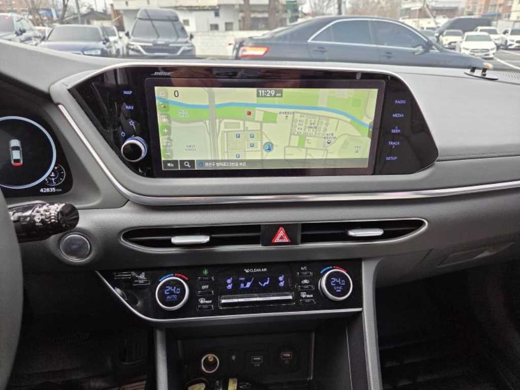 HYUNDAI Sonata - Vista 10