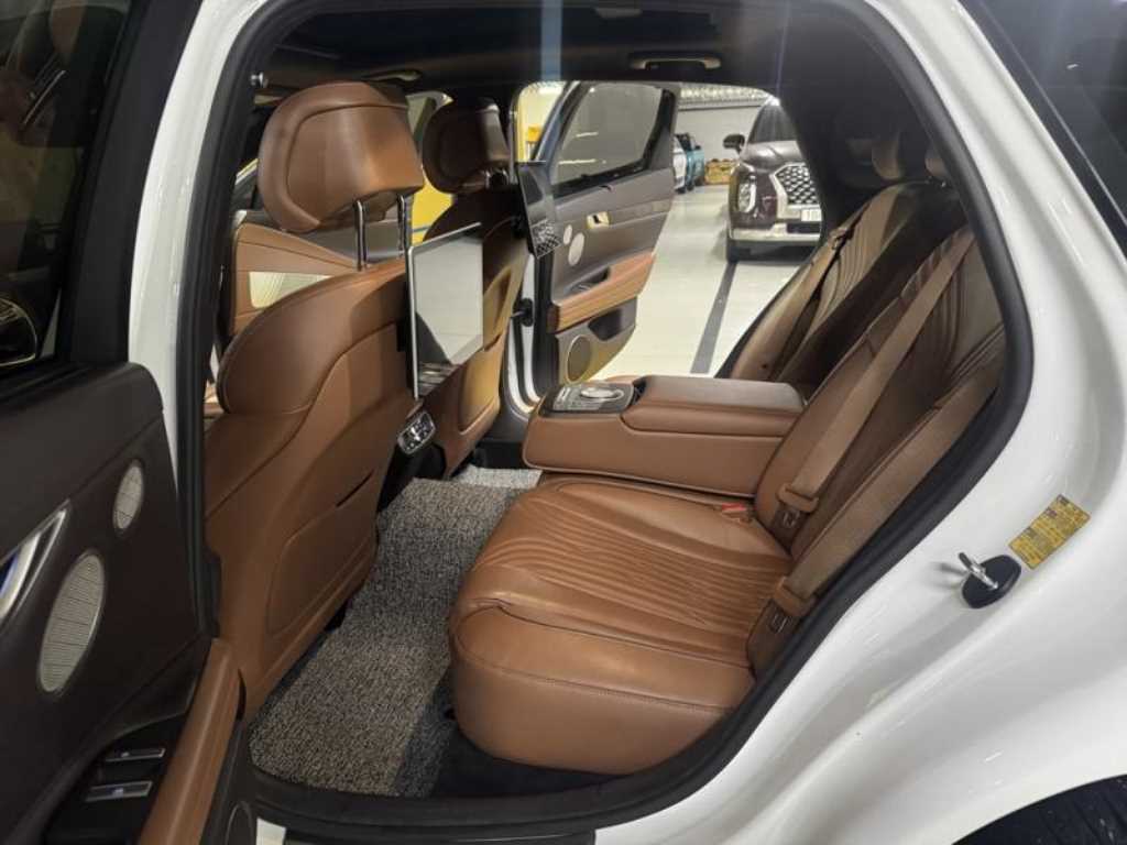 Genesis G80 - Vista 8