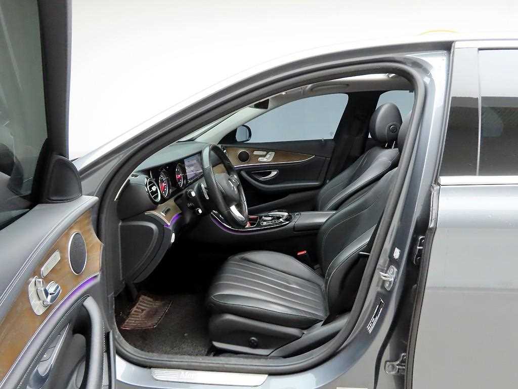 Mercedes Benz E class 2017 Gris - Importación desde Corea - HF Imports Iquique - Foto 13