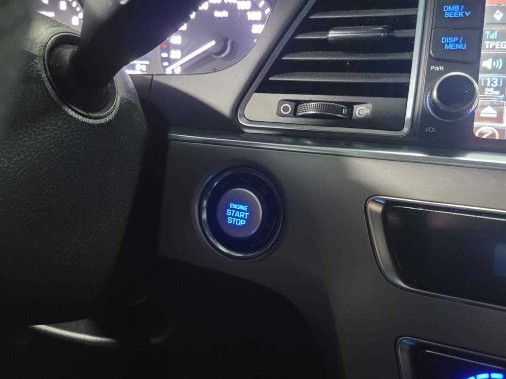 HYUNDAI Sonata - Vista 11