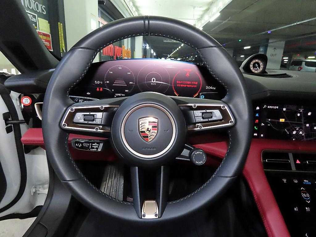 Porsche Taycan - Vista 8