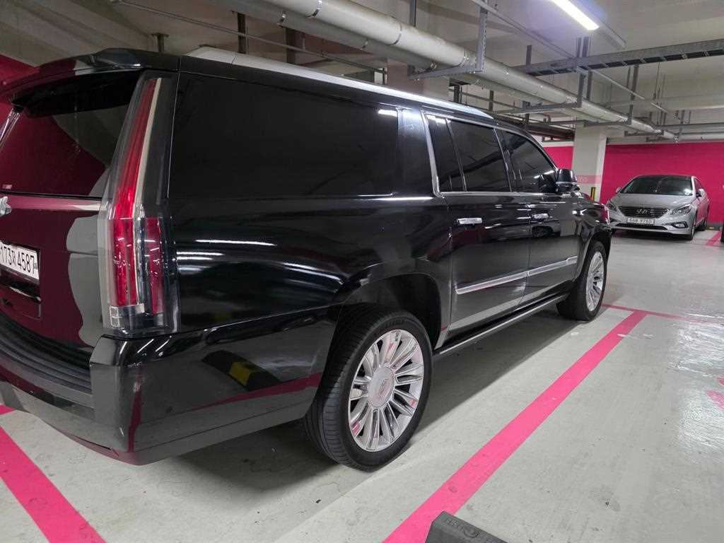 Cadillac Escalade - Vista 6