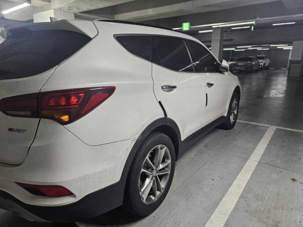 HYUNDAI Santa Fe - Vista 3