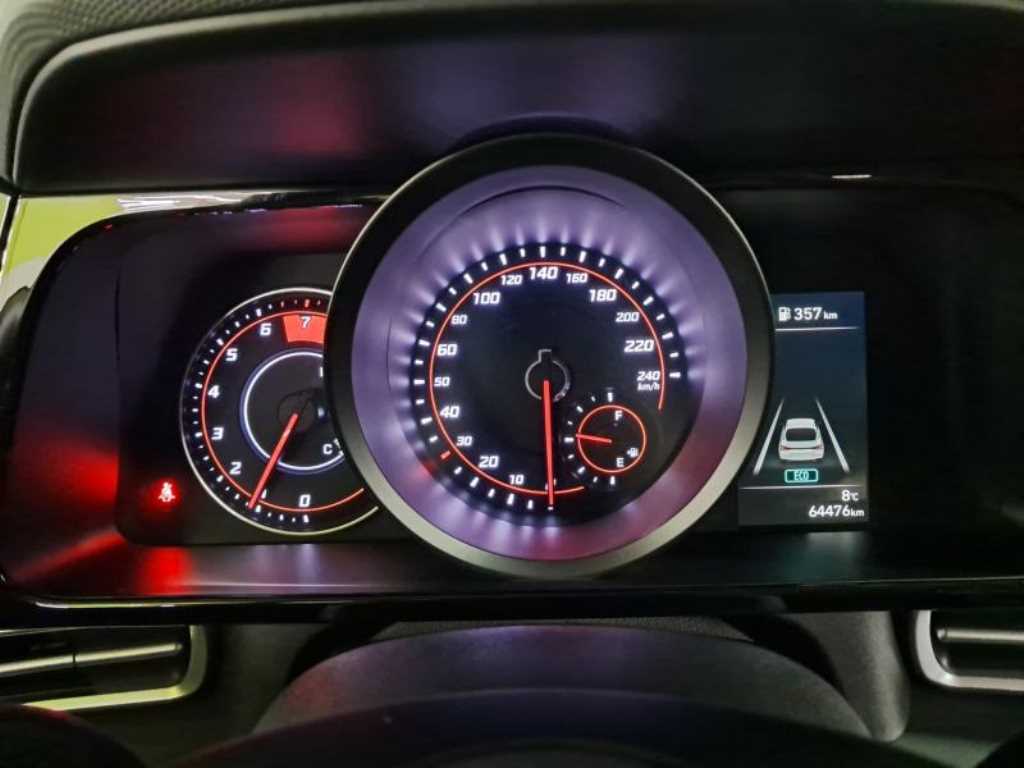 HYUNDAI Avante - Vista 8