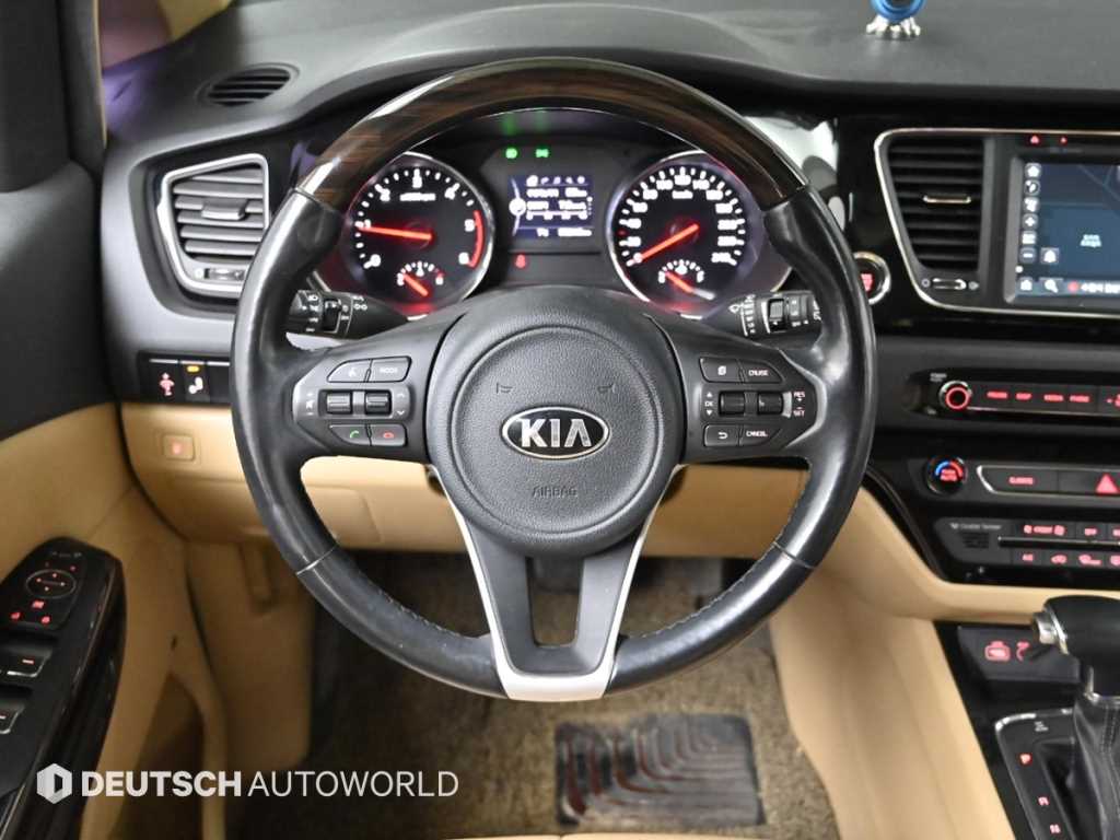 KIA Carnival 2018 - Importación desde Corea - HF Imports Iquique - Foto 13