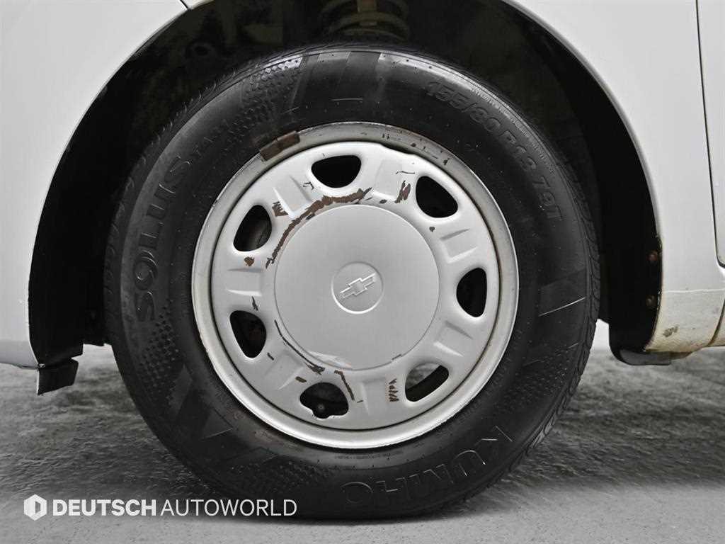 Chevrolet Spark - Vista 5