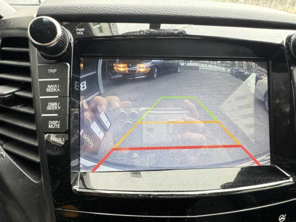 Ssangyong Tivoli - Vista 8