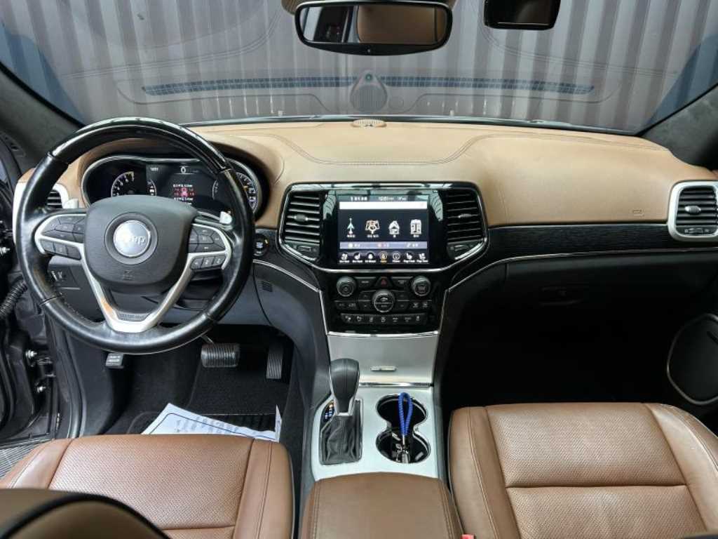 Jeep Cherokee - Vista 8