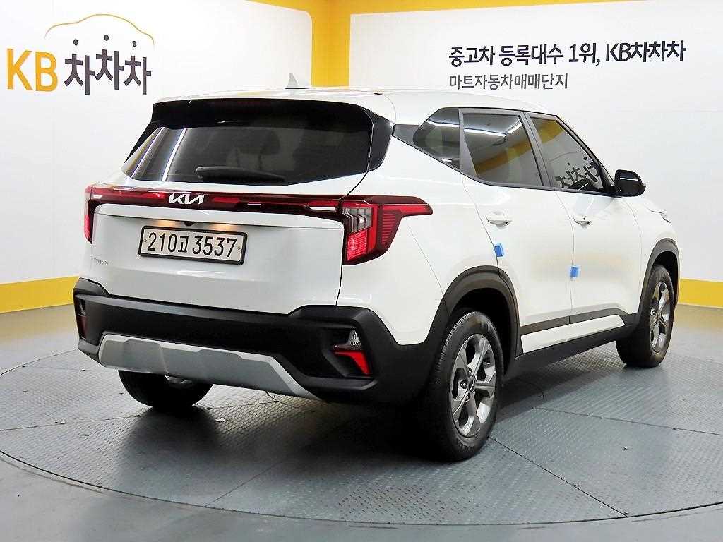 KIA Seltos - Vista 4