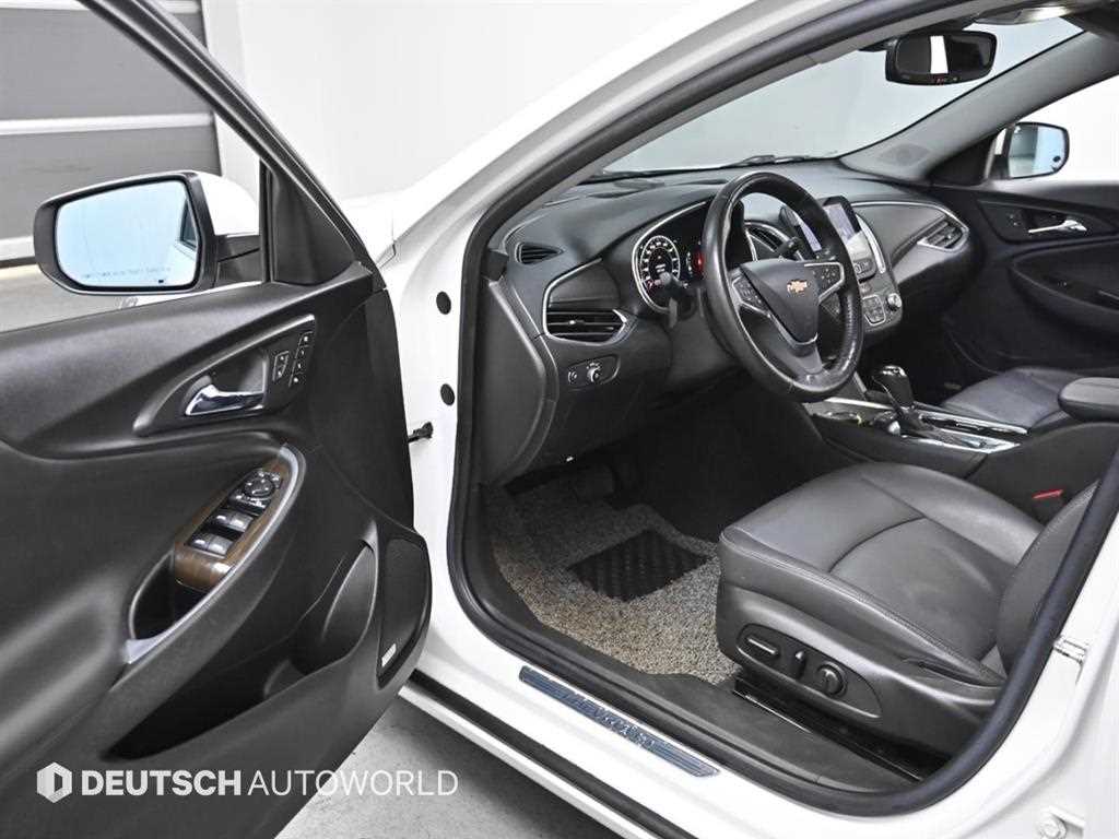 Chevrolet Malibu - Vista 11