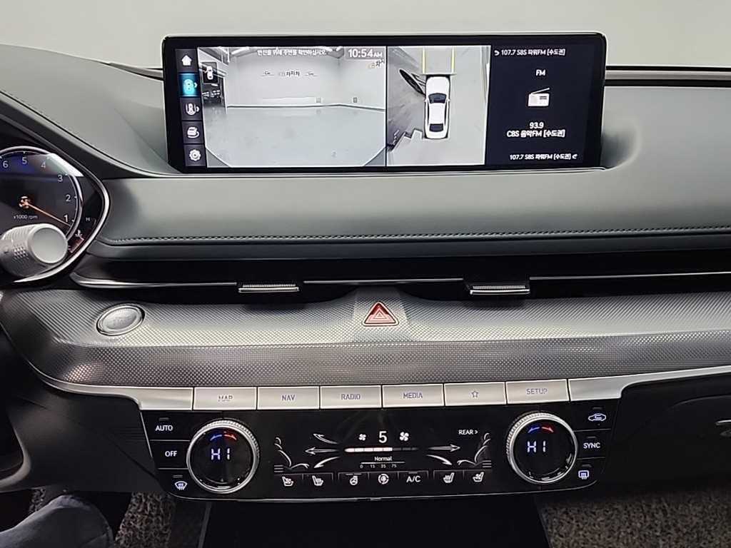 Genesis G80 - Vista 10