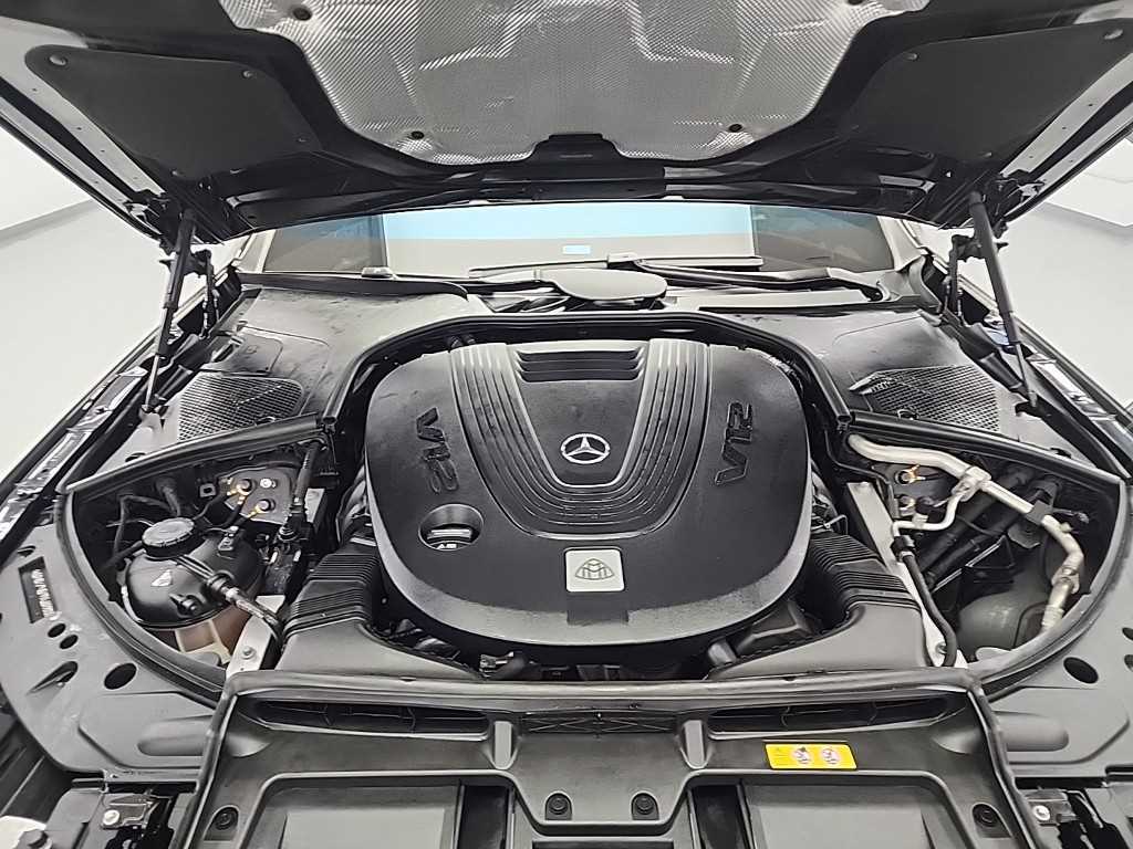 Mercedes Benz S Class - Vista 5