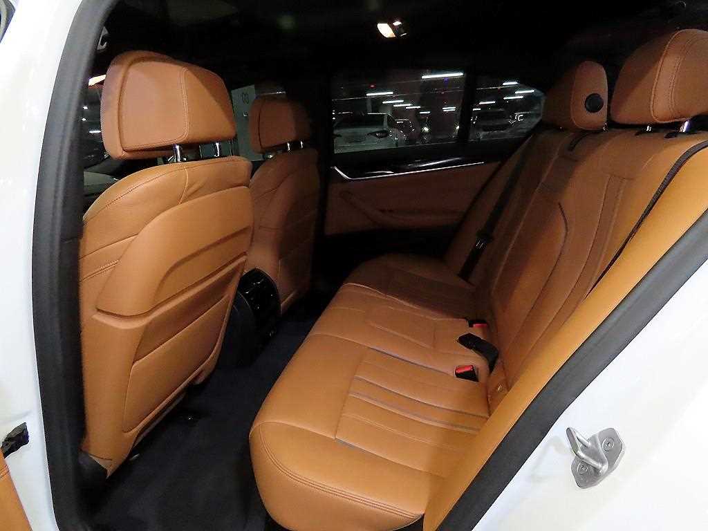 BMW 5 Series - Vista 7