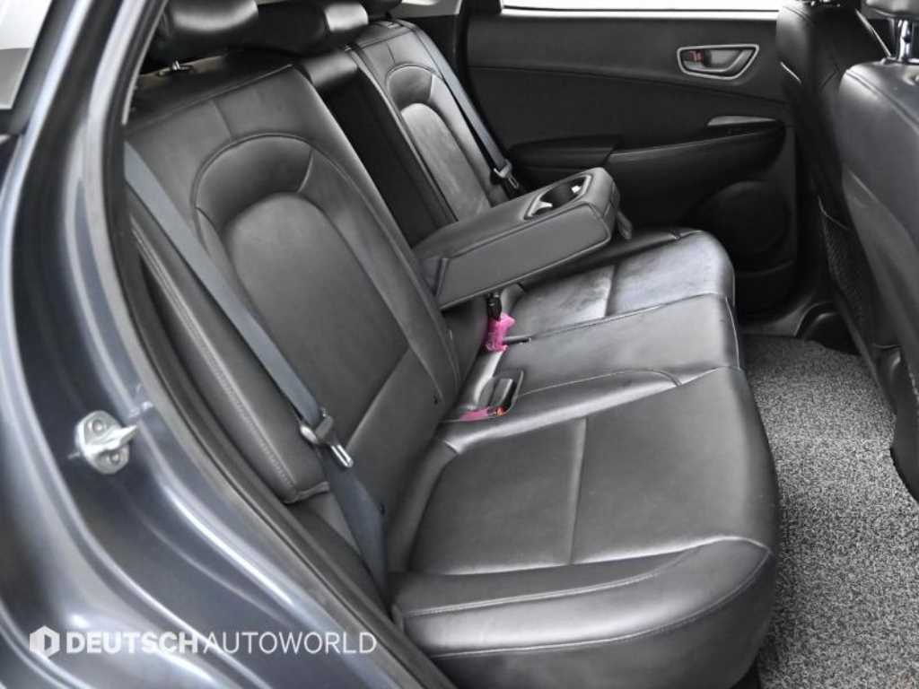 HYUNDAI Kona - Vista 9