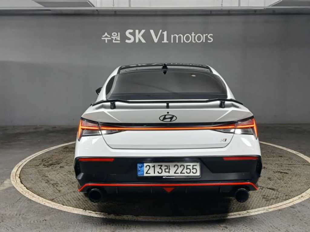 HYUNDAI Avante - Vista 5