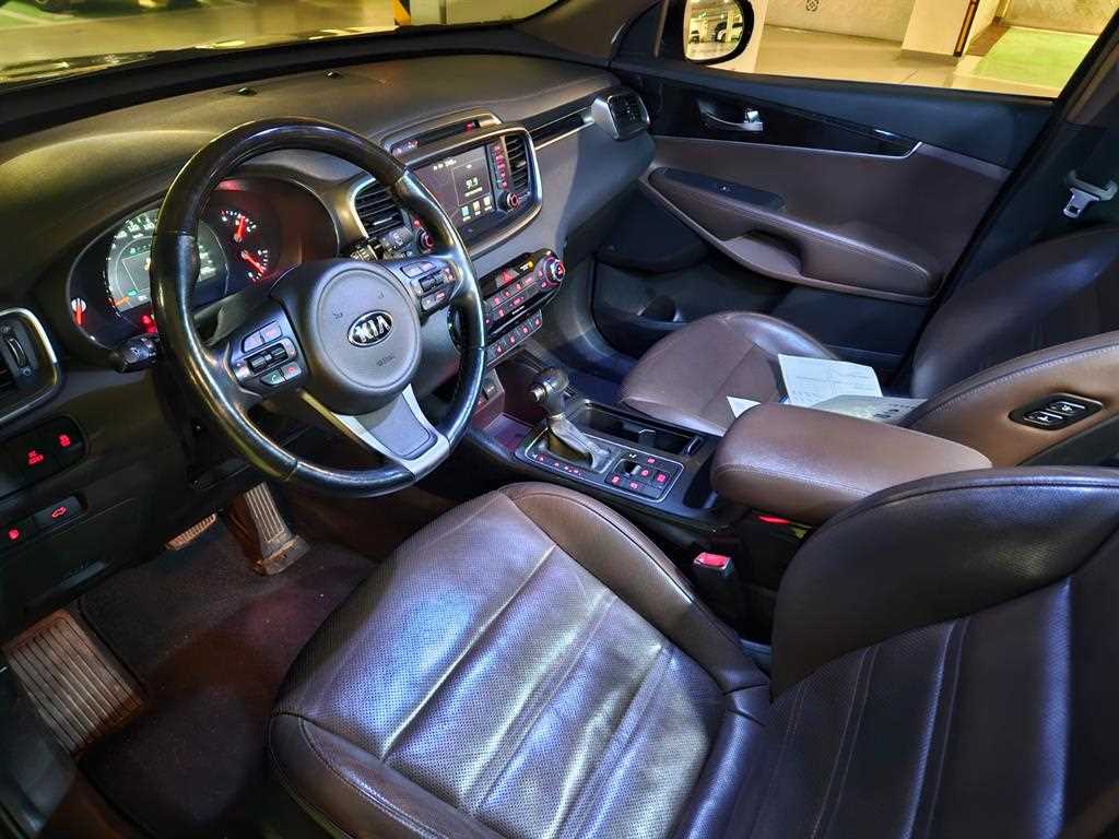 KIA Sorento - Vista 9