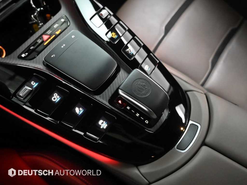 Mercedes Benz AMG GT - Vista 9