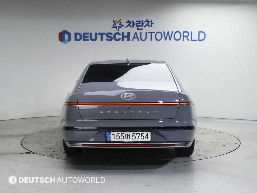 HYUNDAI Grandeur - Vista 2