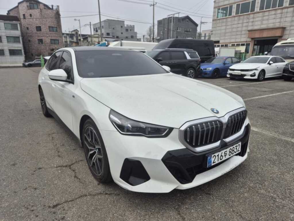 BMW 5 Series 2025 - Importación desde Corea - HF Imports Iquique - Foto 1