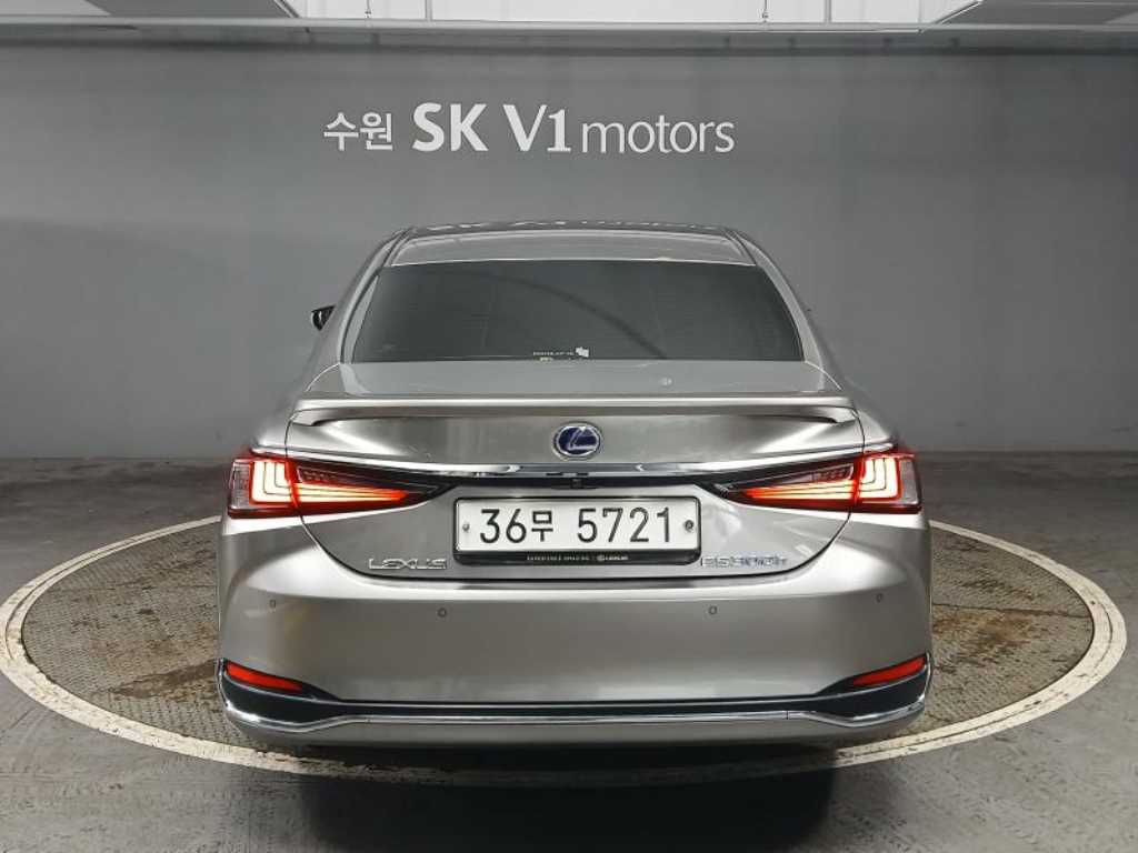 Lexus ES - Vista 5