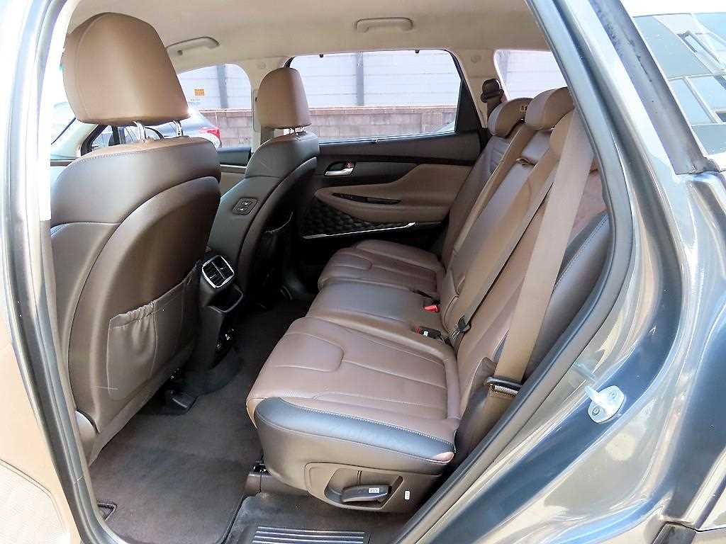 HYUNDAI Santa Fe - Vista 6