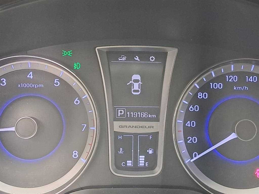 HYUNDAI Grandeur - Vista 8