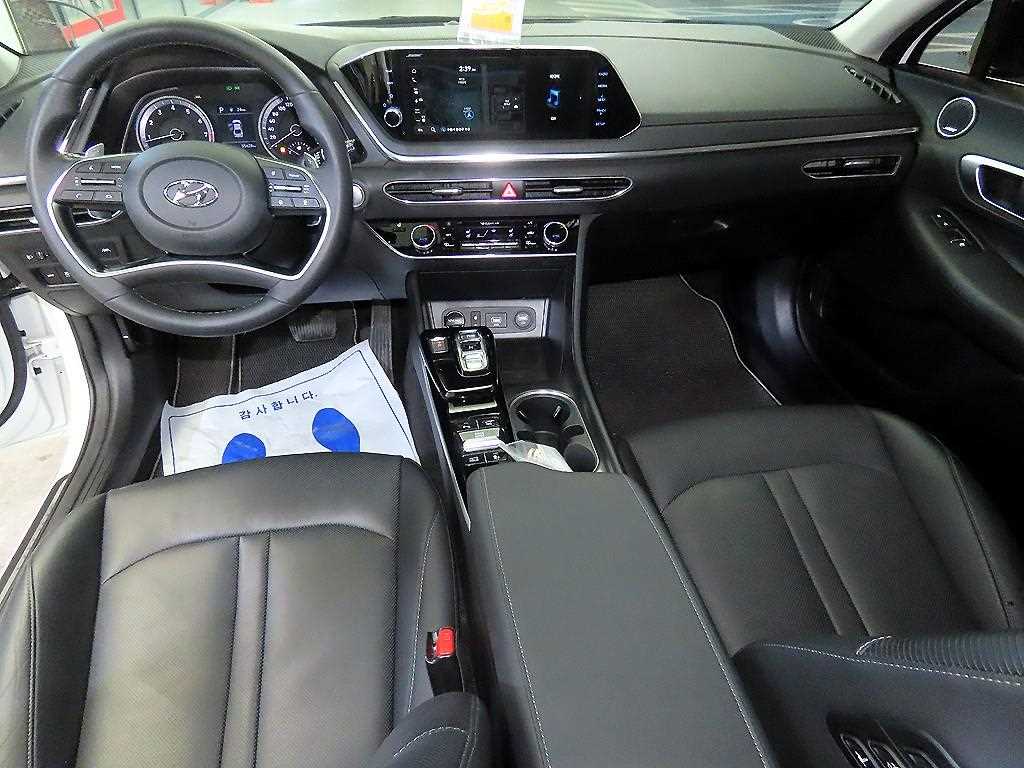 HYUNDAI Sonata - Vista 10