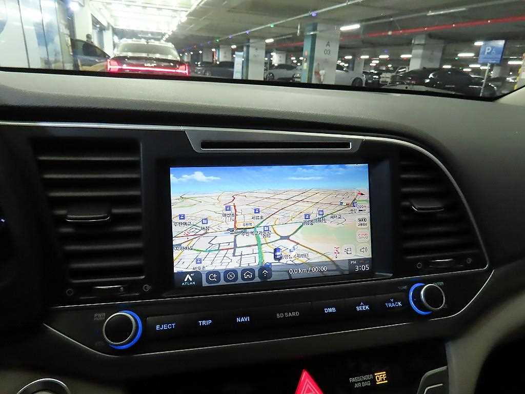 HYUNDAI Avante 2016 Blanco - Importación desde Corea - HF Imports Iquique - Foto 13