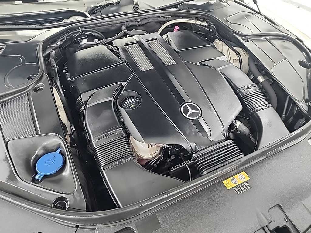 Mercedes Benz S Class - Vista 6