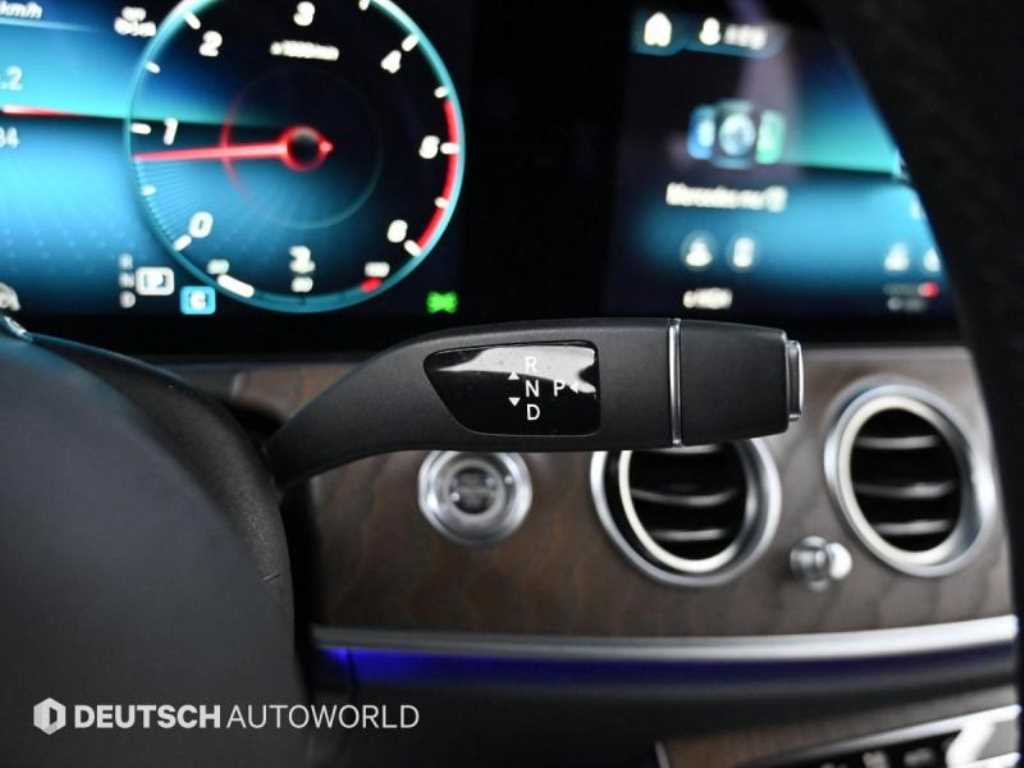 Mercedes Benz E class - Vista 9