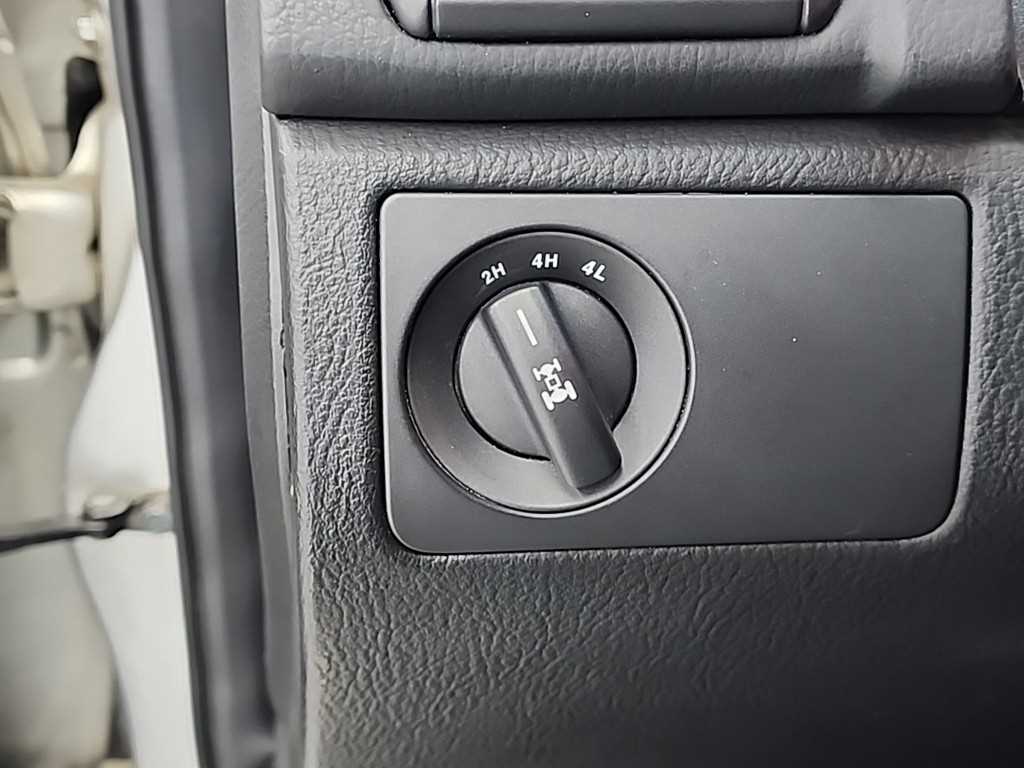 Ssangyong Rexton 2013 Plateado - Importación desde Corea - HF Imports Iquique - Foto 18