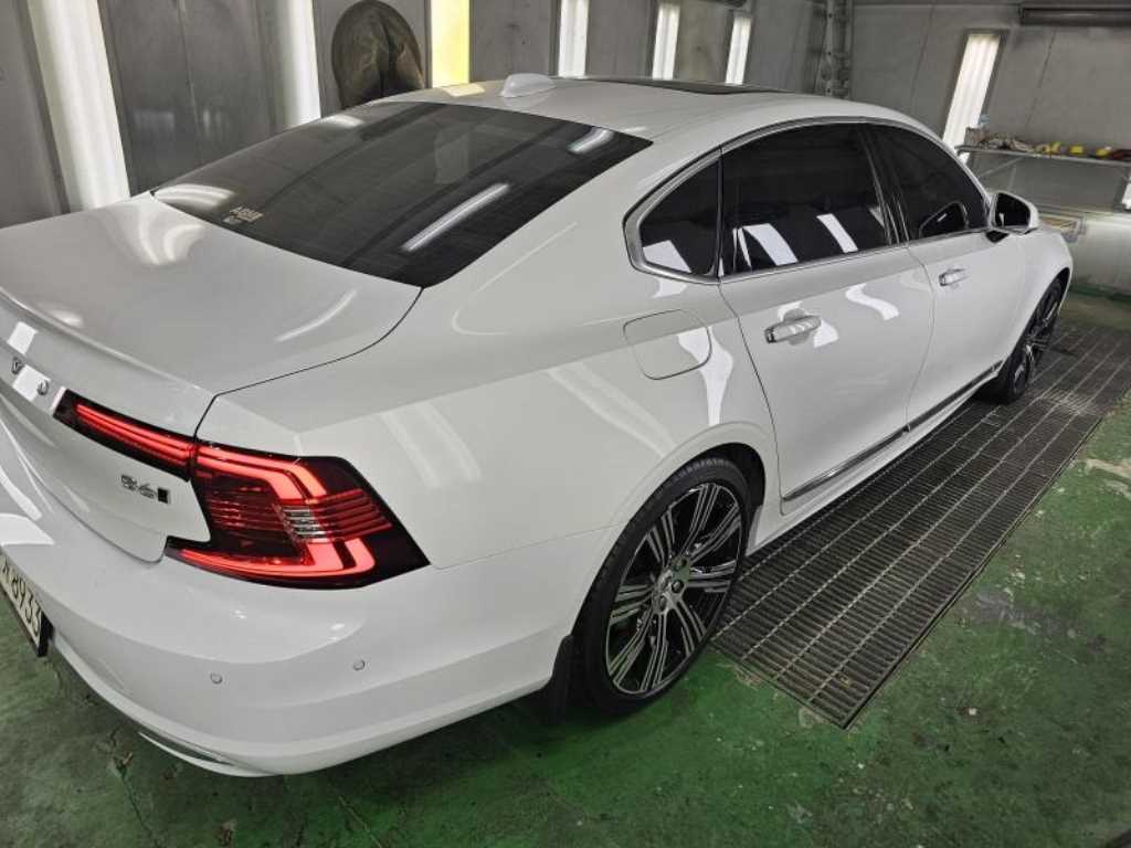 Volvo S90 - Vista 3