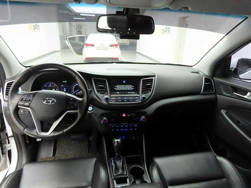HYUNDAI Tucson - Vista 6