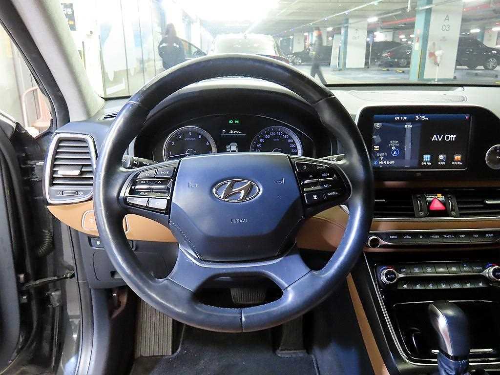 HYUNDAI Grandeur - Vista 8