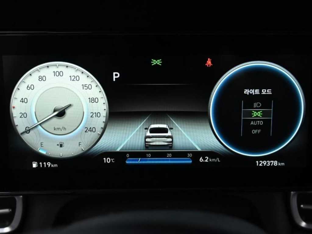 HYUNDAI Avante - Vista 8