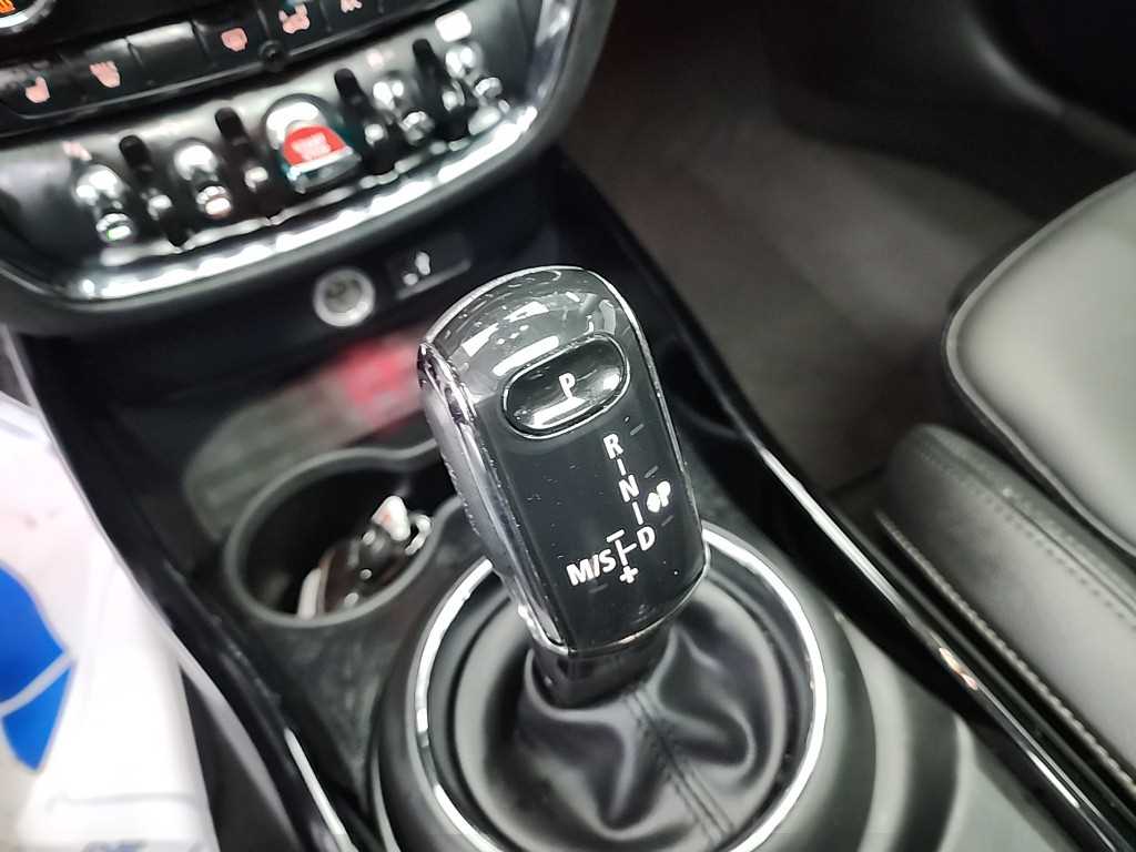 Mini Clubman - Vista 8