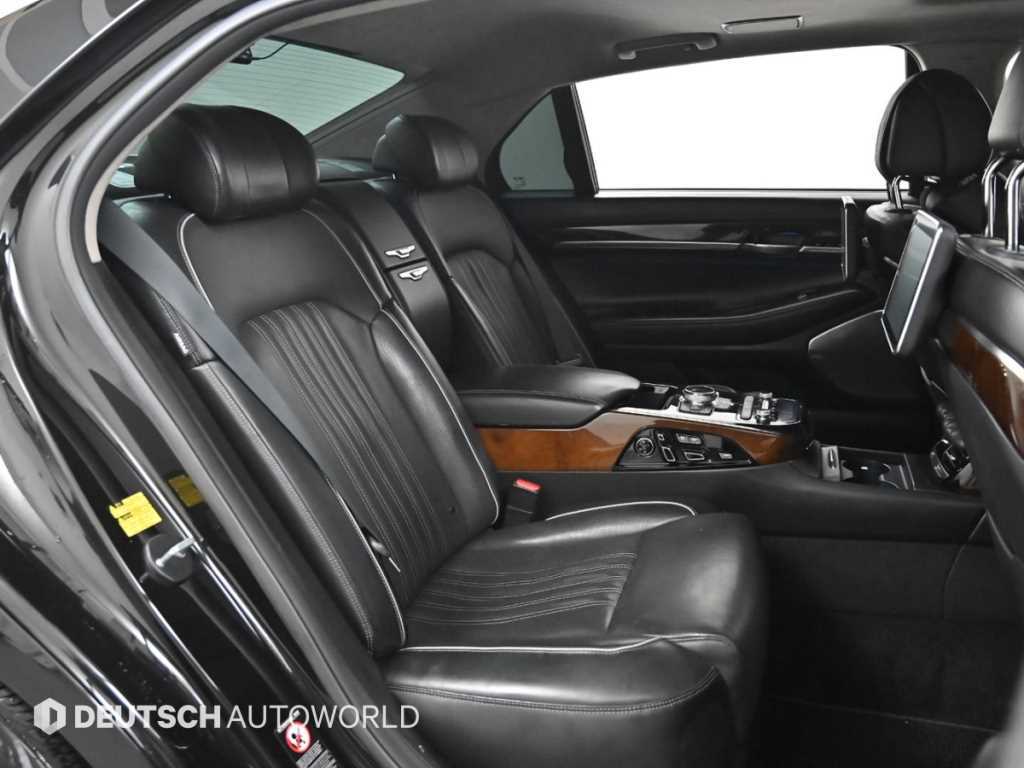 Genesis EQ900 - Vista 12