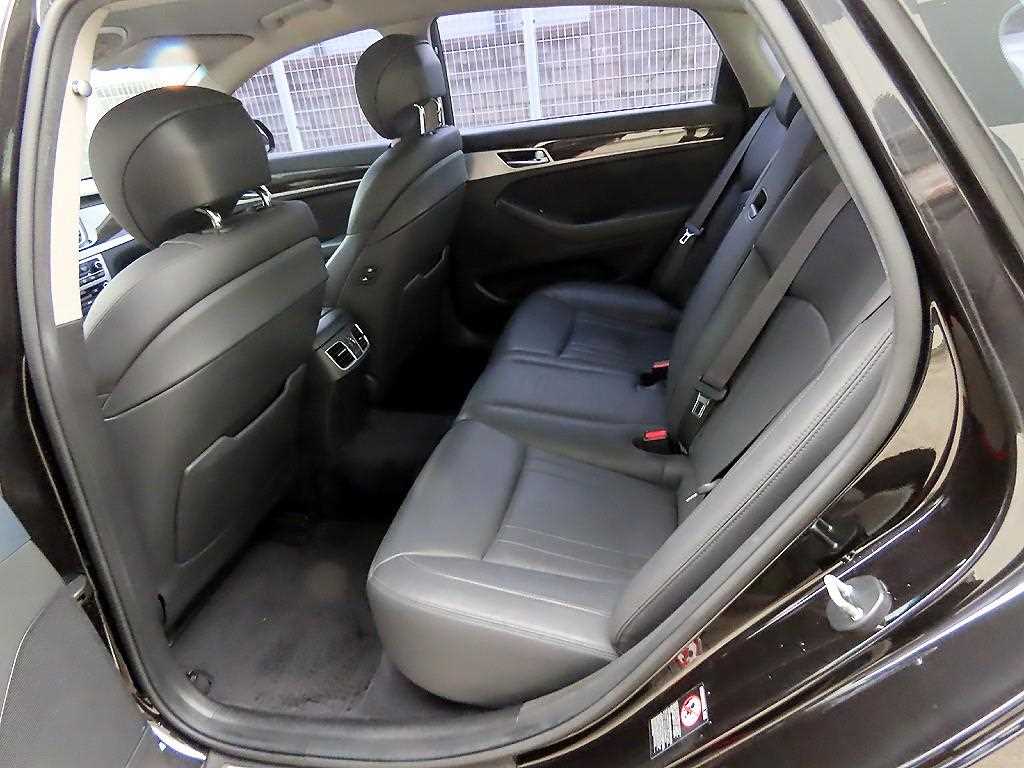 Genesis G80 - Vista 6