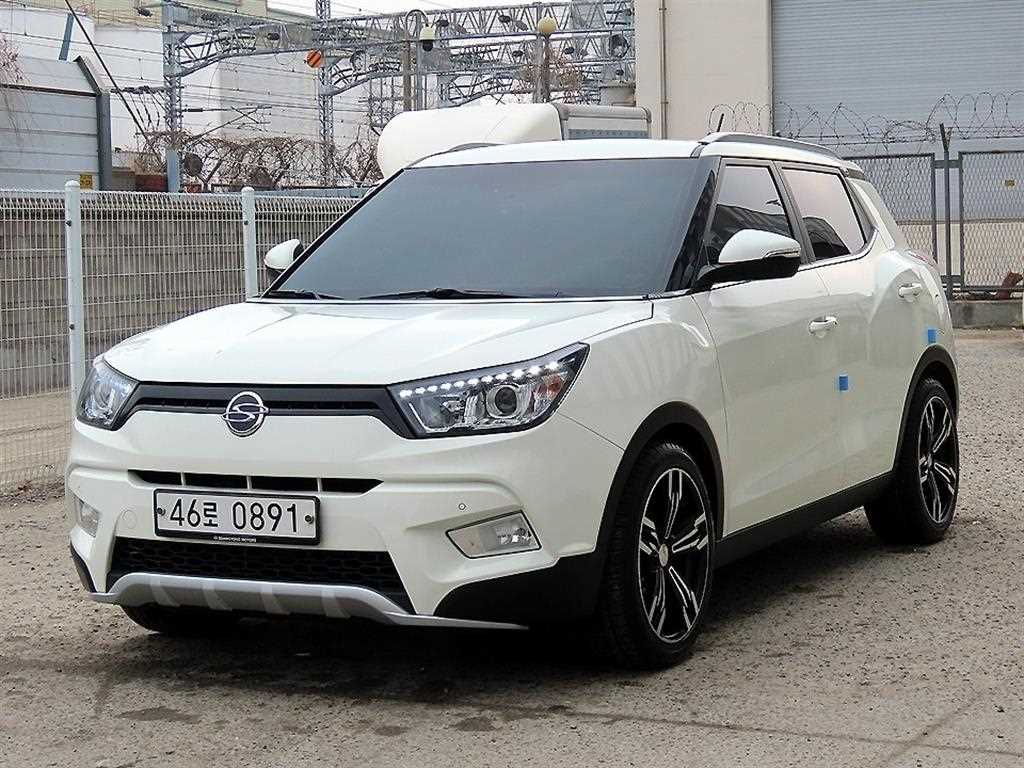 Ssangyong Tivoli - Vista 2