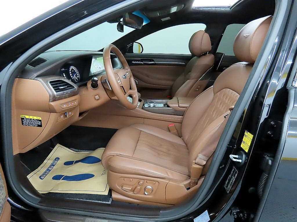 Genesis G90 - Vista 5